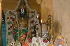 Click image for larger version

Name:	Vallapa Perumal.jpg
Views:	1
Size:	6.0 KB
ID:	35283